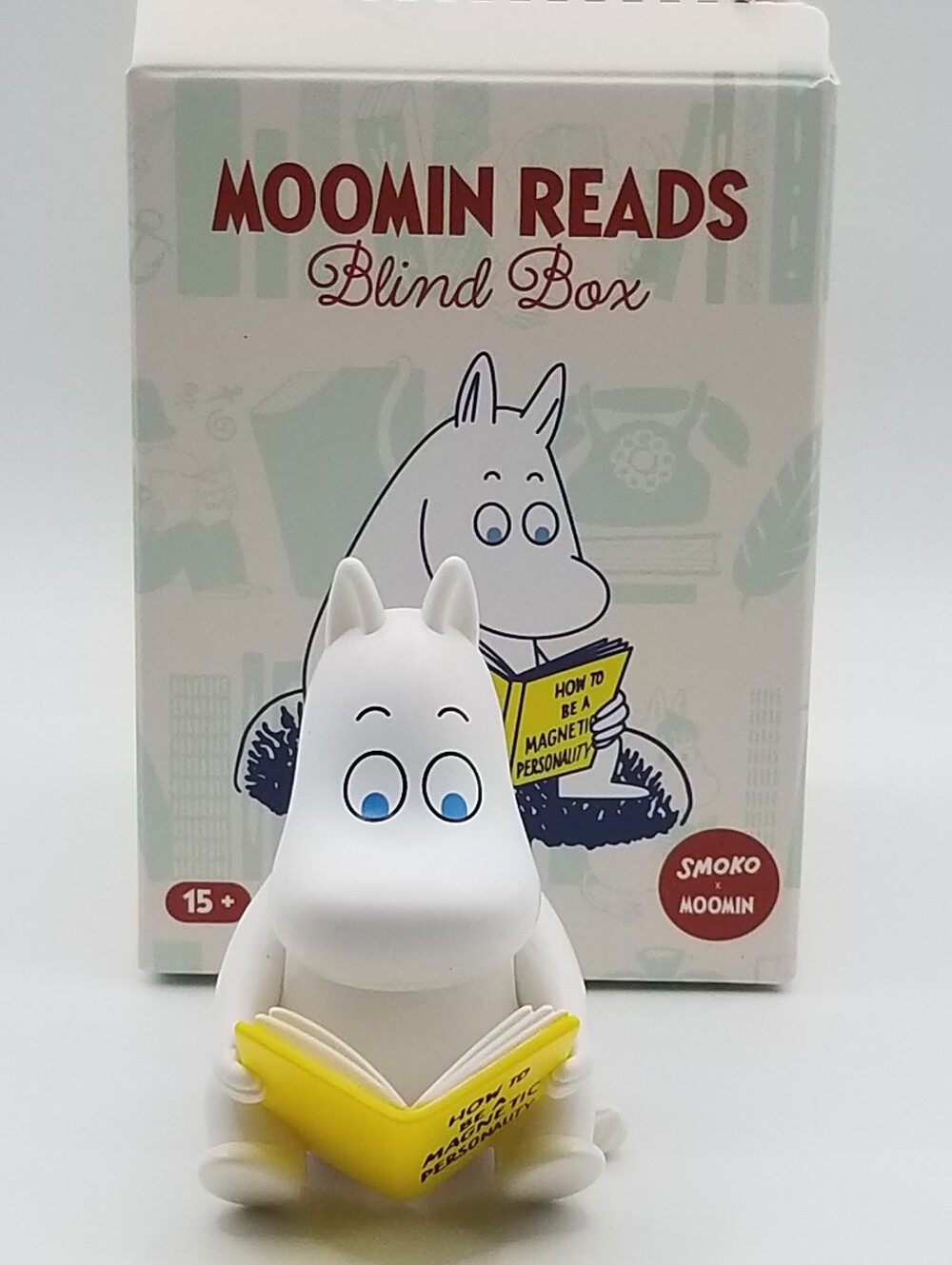 Smoko x Moomin Reads Blind Box: How To Be A Magnetic Personality Moomin Figure